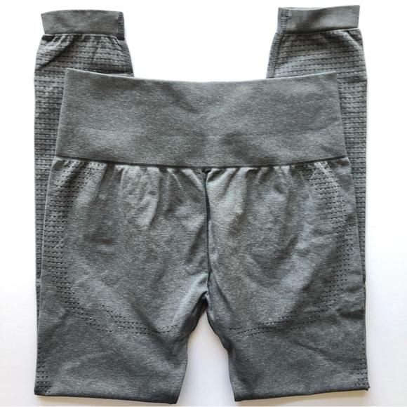 Gymshark M/L Vital Seamless 2.0 Leggings & Essential Racerback Sports Bra Set - Picture 6 of 10